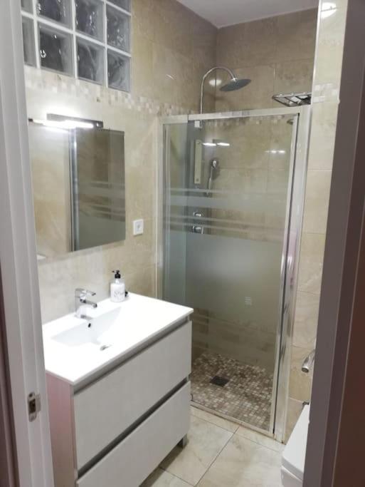 Piso Reformado 3 Habitaciones Sevilla Eksteriør billede